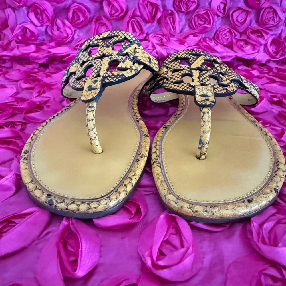 Tory Burch MILLER SANDAL, EMBOSSED LEATHER